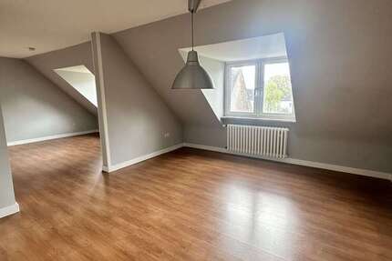 Wohnung zum Mieten in Duisburg 450 € 61.69 m²