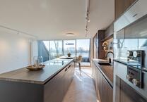 Exklusive Maisonette Wohnung mit direktem Rheinblick.