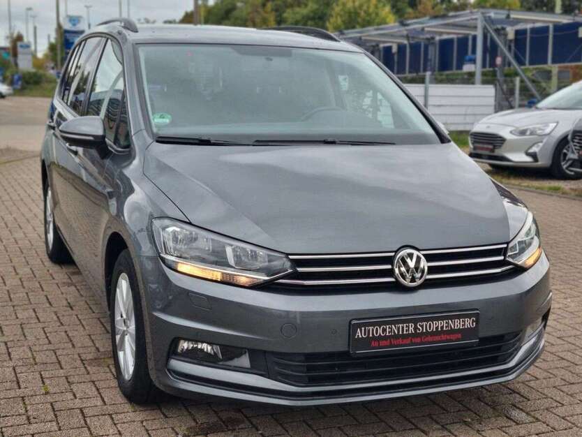 VW Touran 58.500 km 23.990 € Essen 45141