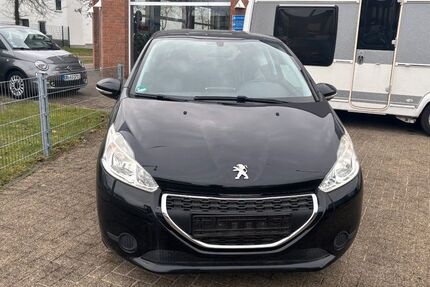 Peugeot 208 69.000 km 4.900 &euro; Oberhausen 46049