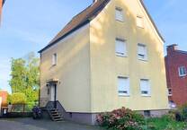 In 2000 kernsaniertes Mehrparteienhaus mit schönem Gartengrundstück in Recklinghausen- Grullbad.