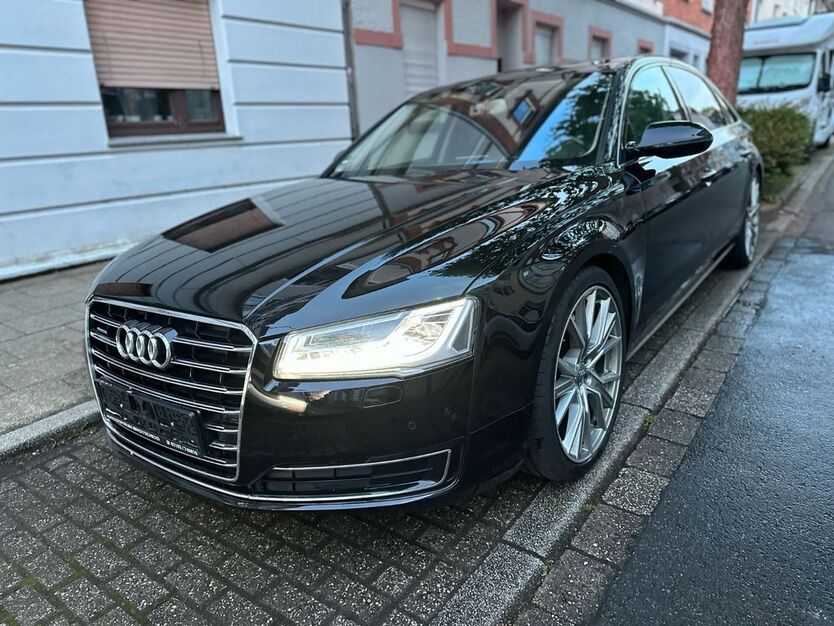 Audi A8 208.321 km 22.500 € Essen 45307