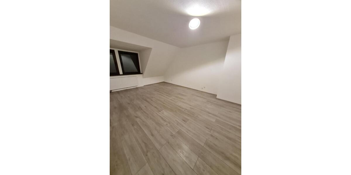 Großzügige 4-Zimmer-Wohnung mit Balkon – ideal für Familien 4 zimmer