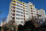 3-Zimmer-Wohnung + Loggia! Renoviert, separate Küche, Wannenbad, neuer Boden, Aufzug