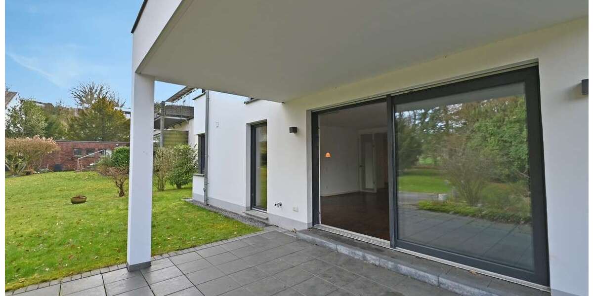 Etagenwohnung Mülheim Menden-Holthausen - 4 Zimmer, 134 m&sup2;, 2.100&euro; | Angebot:25838141