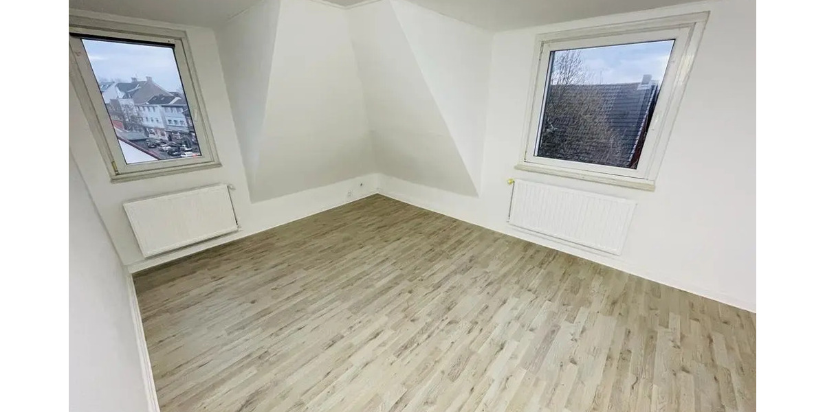 Helle renovierte Dachgeschoss 5 Zimmer Wohnung in Bochum Wattenscheid mit guter Anbindung 5 zimmer