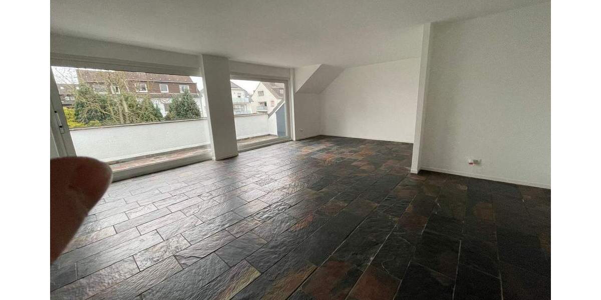 Etagenwohnung Bochum Harpen - 2 Zimmer, 83 m&sup2;, 664&euro; | Angebot:23947430