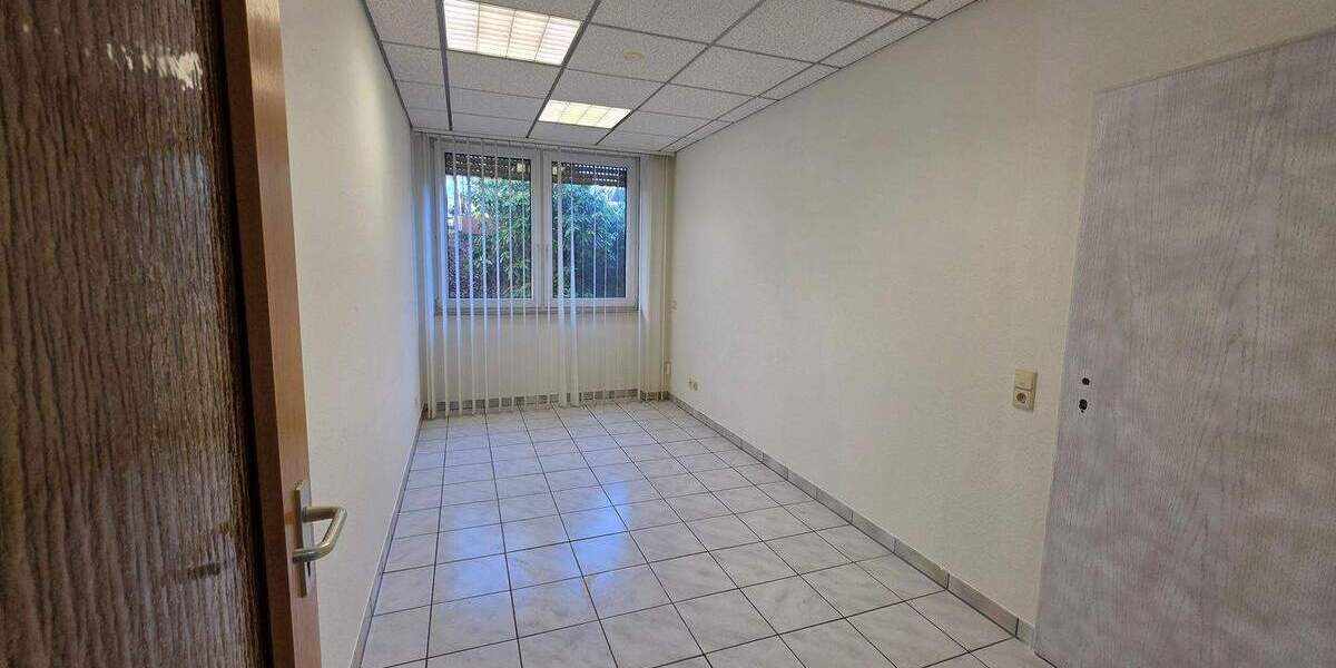 Gewerbeobjekt Velbert Mitte - 7 Zimmer, 210 m&sup2;, 1.600&euro; | Angebot:25246716