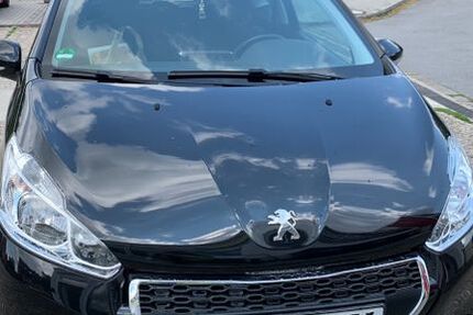 Peugeot 208 158.000 km 1.499 &euro; Gelsenkirchen 45884