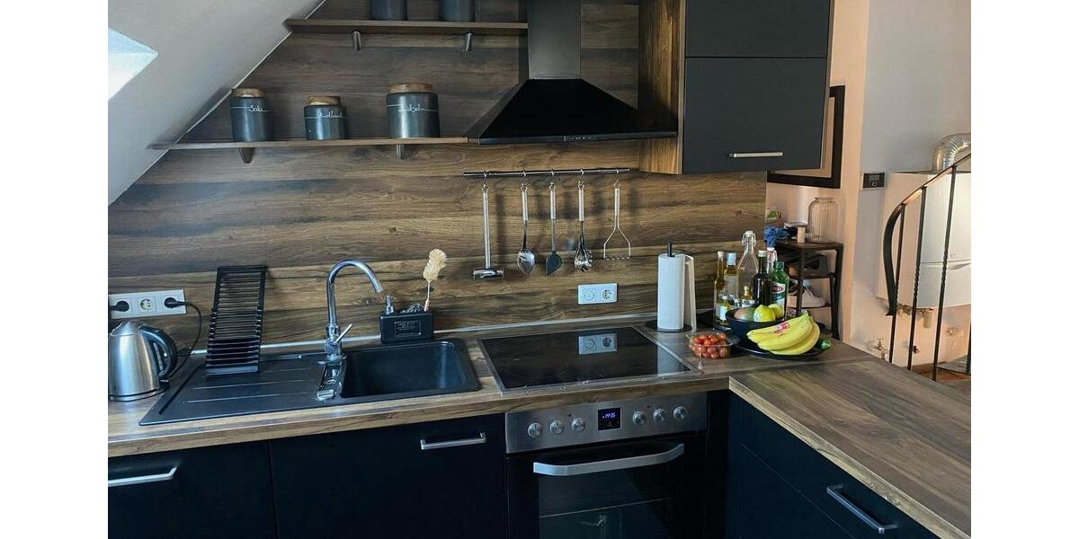 Dachgeschoßwohnung Bochum Höntrop - 4.5 Zimmer, 135 m&sup2;, 945&euro; | Angebot:24740012