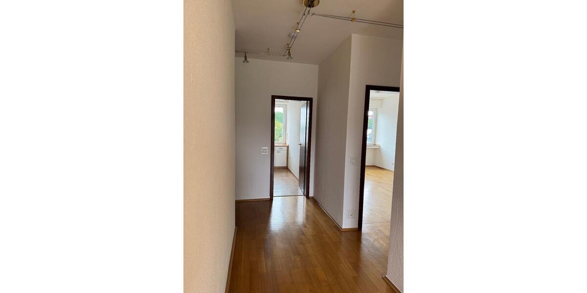 Helle Wohnung mit Balkon und Einbauküche in Mülheim a. d. Ruhr 2.5 zimmer