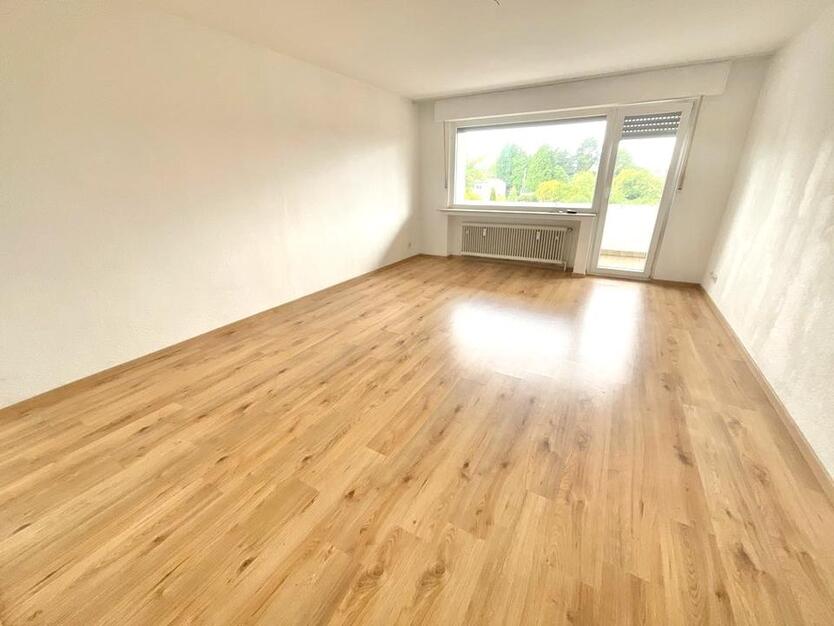 Große 3 Zimmerwohnung mit Balkon zimmer