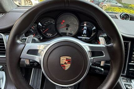 Porsche Panamera 134.000 km 41.900 &euro; Gelsenkirchen 45897