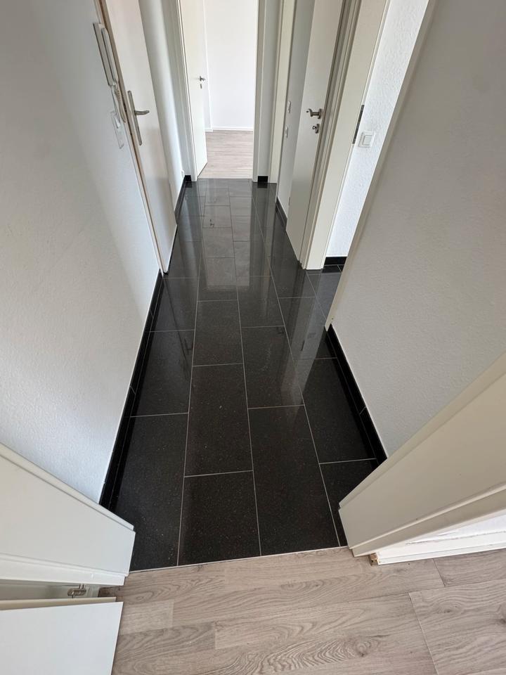 Moderne&Lichtdurchflutete 2,5-Raum-Wohnung in Essen-Frintrop-55Qm
