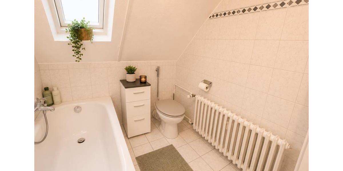 Dachgeschoßwohnung Essen Stadtbezirk IV - 2 Zimmer, 60 m&sup2;, 110.000&euro; | Angebot:26754334