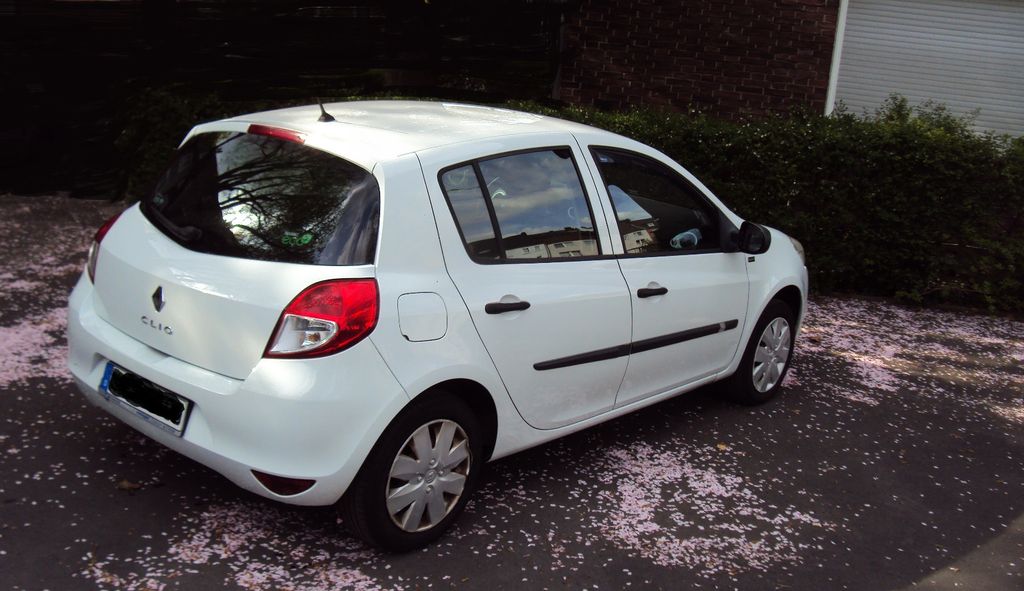 Renault Clio 117.000 km 3.499 &euro; Essen 45309