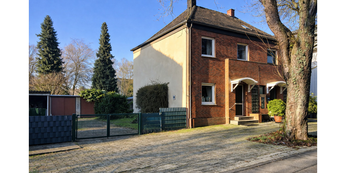 Charaktervolle Doppelhaushälfte mit großem Grundstück 2 zimmer