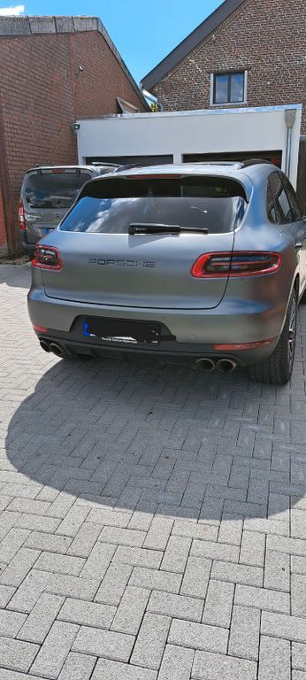 Porsche Macan 95.000 km 38.500 € Duisburg 47228