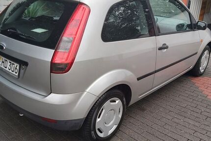 Ford Fiesta 34.788 km 2.990 &euro; Gelsenkirchen 45897