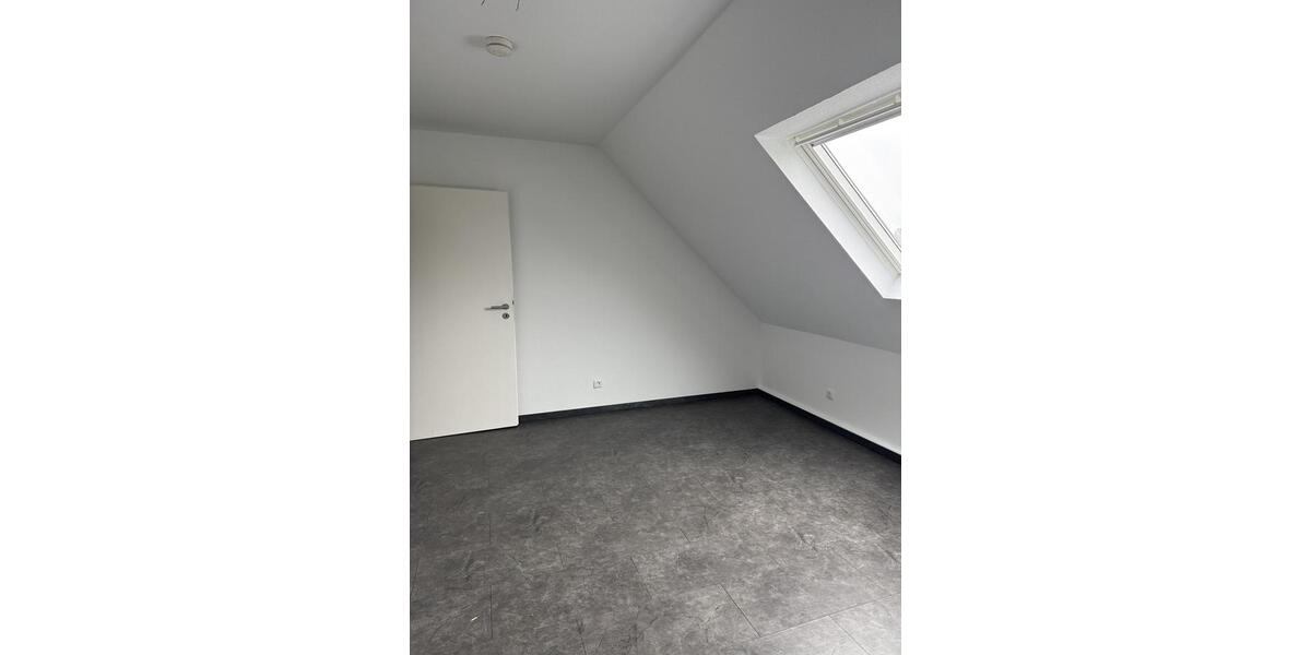 Dachgeschoßwohnung Gladbeck Alt-Rentfort - 2.5 Zimmer, 68 m&sup2;, 489&euro; | Angebot:26495984
