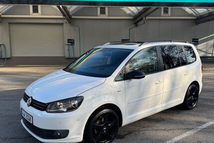 VW Touran 148.000 km 8.990 &euro; Wuppertal 42289