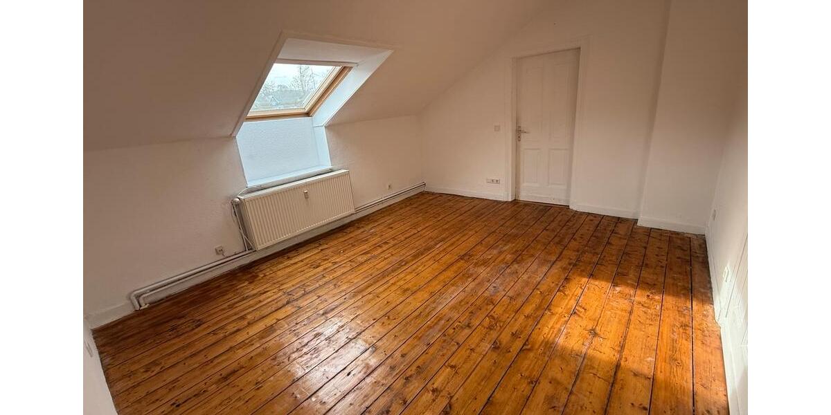 Dachgeschoßwohnung Hagen Hohenlimburg - 4 Zimmer, 122 m&sup2;, 1.250&euro; | Angebot:25285301