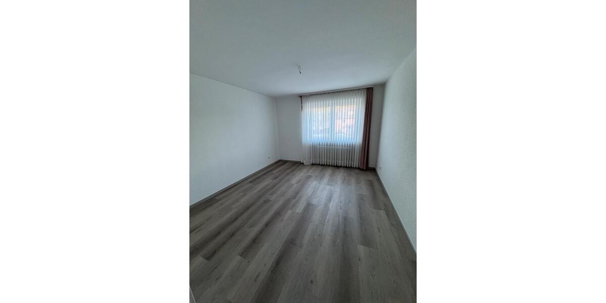 Etagenwohnung Gelsenkirchen Gelsenkirchen-Nord - 1 Zimmer, 100 m&sup2;, 900&euro; | Angebot:25656524