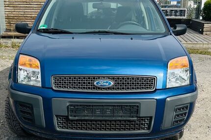 Ford Fusion 95.000 km 2.950 € Gelsenkirchen 45884