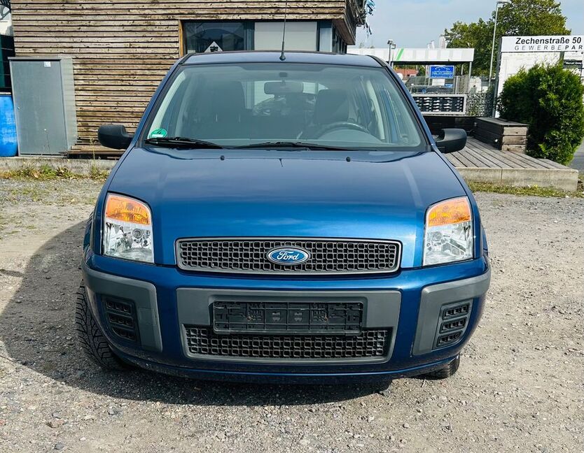 Ford Fusion 95.000 km 2.950 € Gelsenkirchen 45884