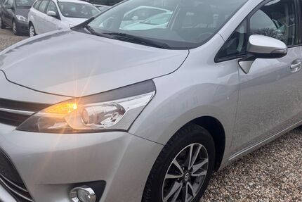 Toyota Verso 99.000 km 10.999 &euro; Essen 45355