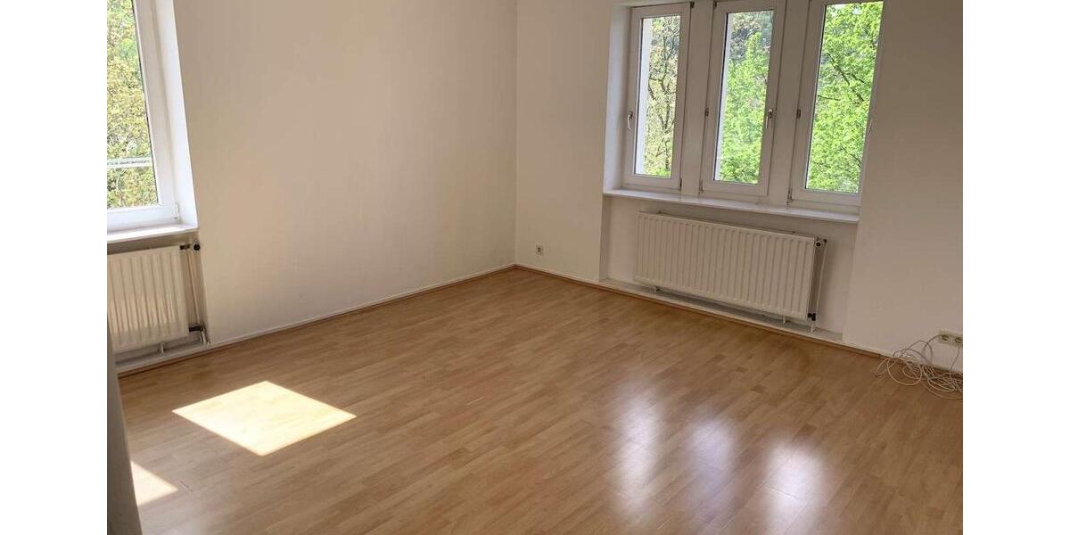 Galeriewohnung mit 98 m² Wfl. und Küchenzeile im Dachgeschoss 3 zimmer