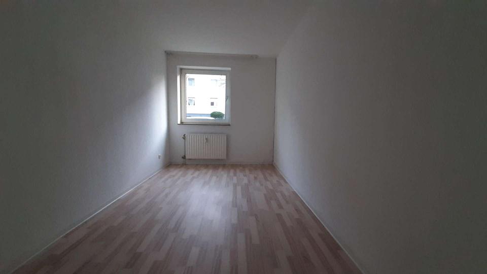 Erdgeschoßwohnung Witten Annen - 3 Zimmer, 77 m&sup2;, 414&euro; | Angebot:23990177