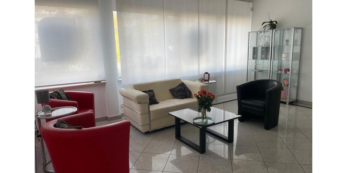 Behandlungsraum Kosmetiksalon Massagezimmer zimmer