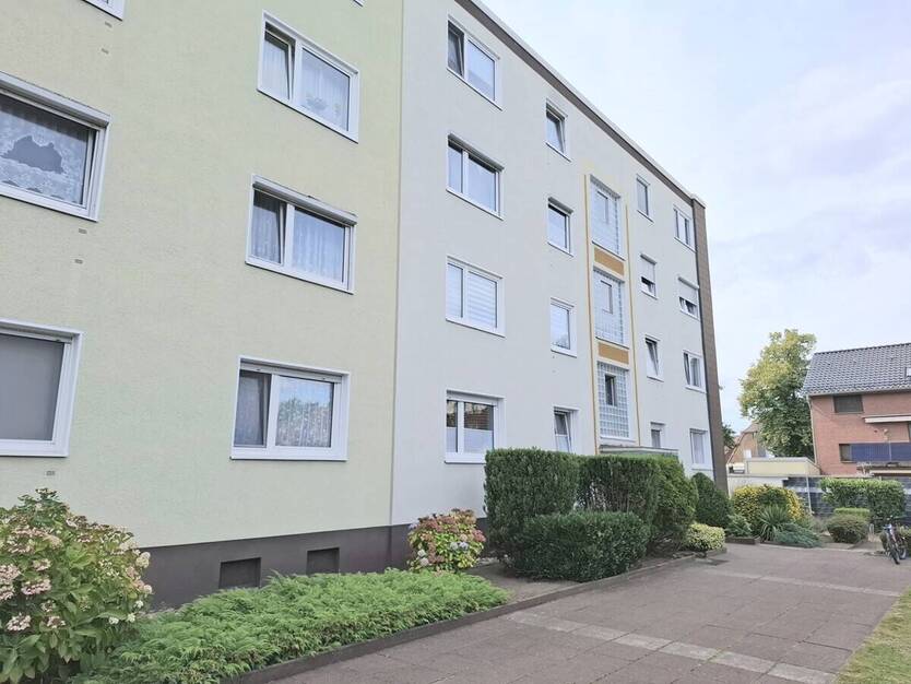 Attraktive Erdgeschoss-Eigentumswohnung mit Süd-West-Balkon und Carport in Marl-Brassert! 4 zimmer