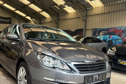 Peugeot 308 124.000 km 5.950 &euro; Essen 45139