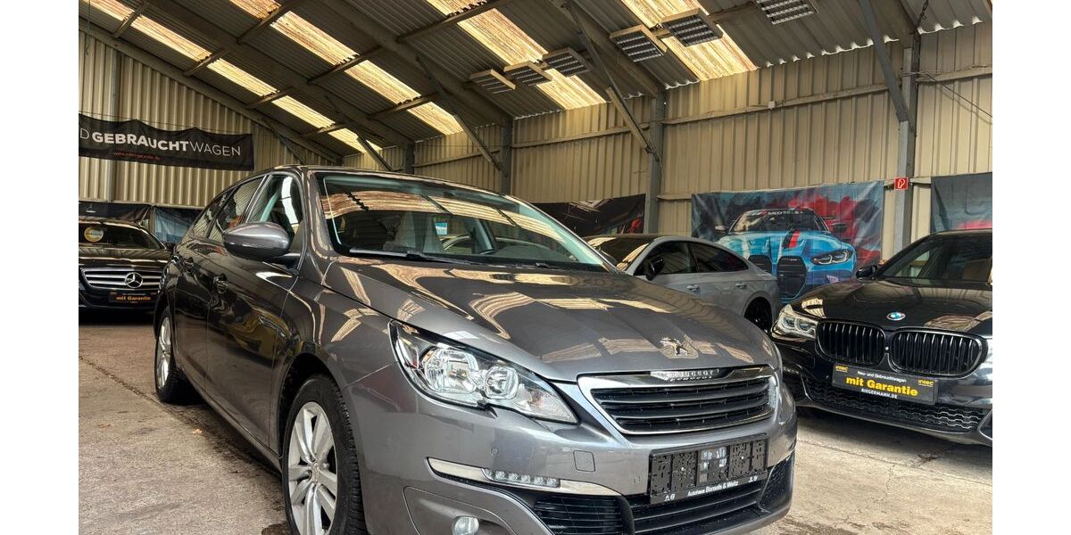 Peugeot 308 124.000 km 5.950 &euro; Essen 45139