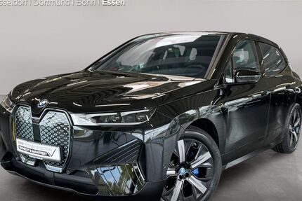 BMW iX 29.155 km 61.899 € Essen 45141