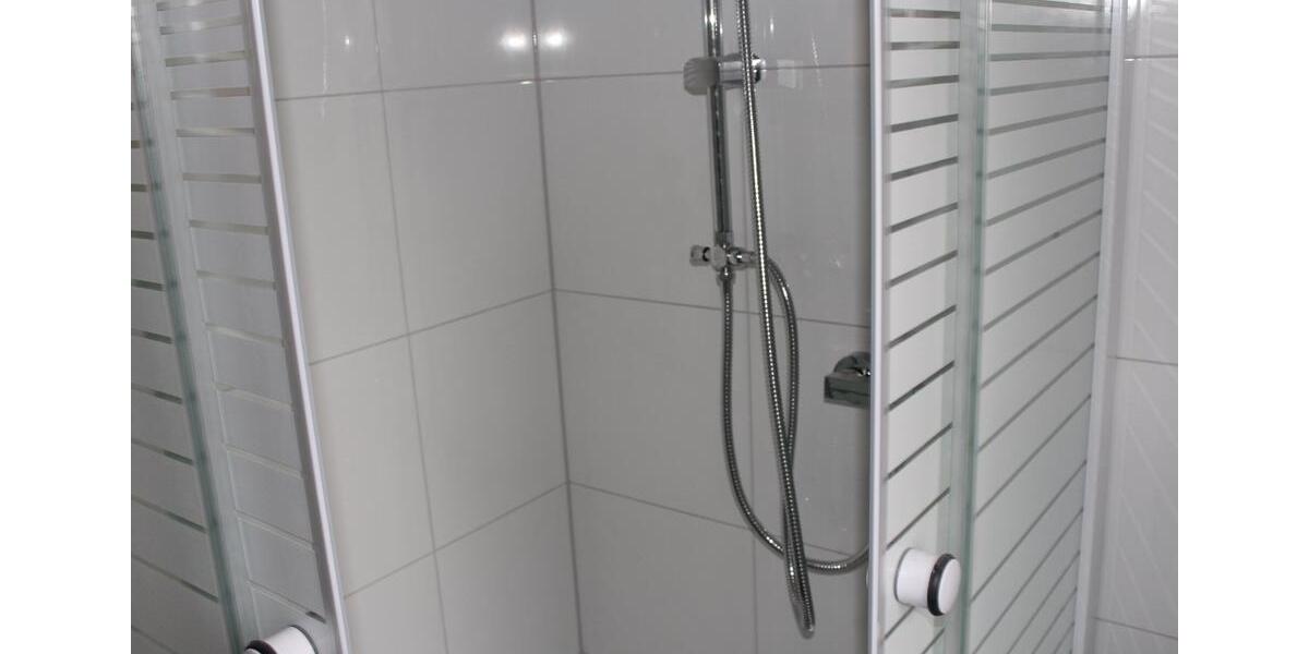 Frisch Renovierte 2 Zimmer Wohnung ab Sofort 2 zimmer