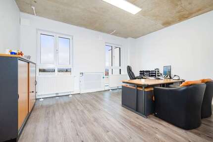 Büro in Neusäß 734,58 € 66.78 m²