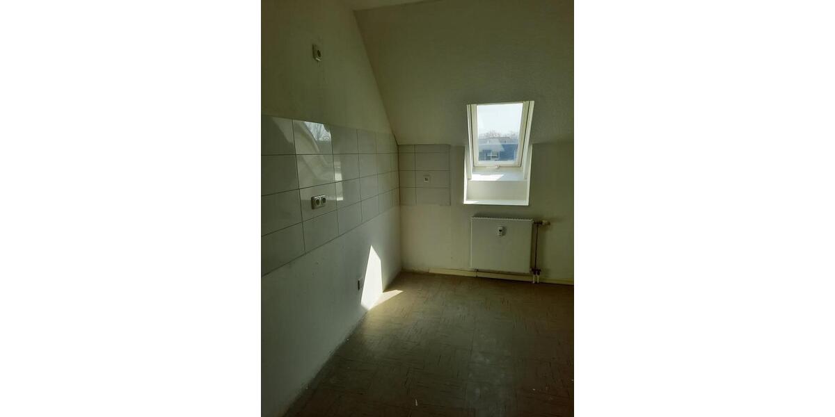 Dachgeschoßwohnung Recklinghausen Berghausen - 2.5 Zimmer, 66 m&sup2;, 500&euro; | Angebot:26683844