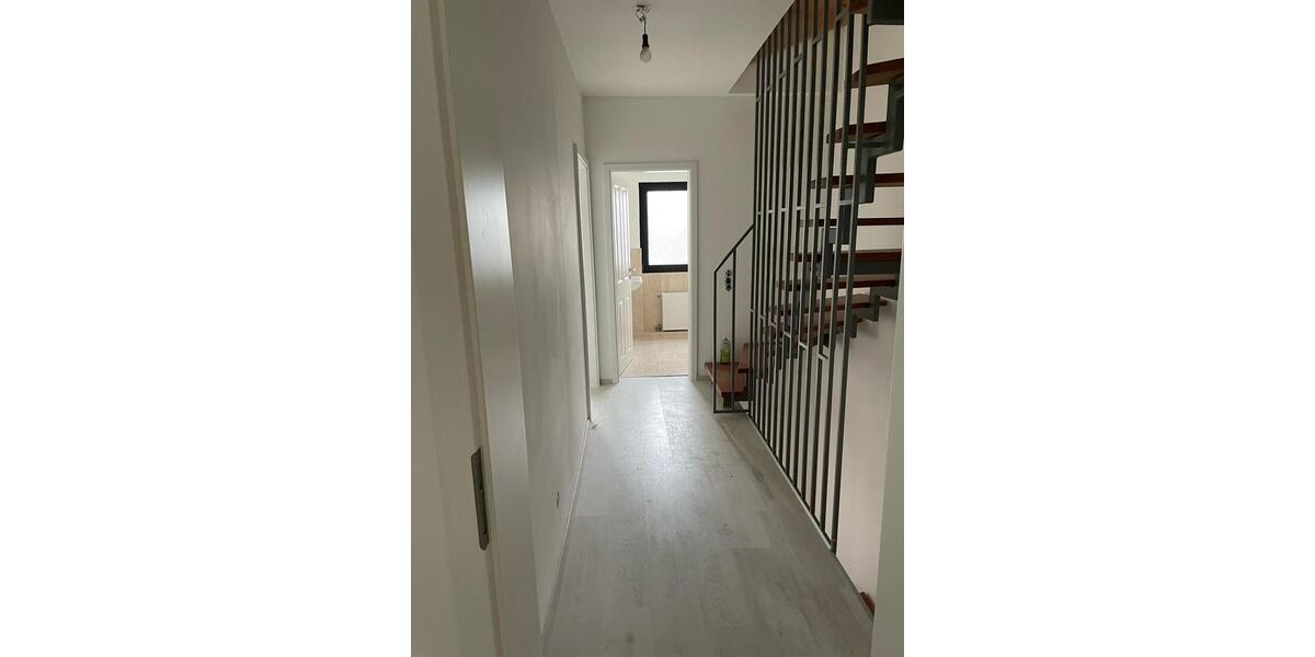 Reihenhaus Wuppertal Gemarkung Elberfeld - 5 Zimmer, 165 m&sup2;, 1.800&euro; | Angebot:25057867