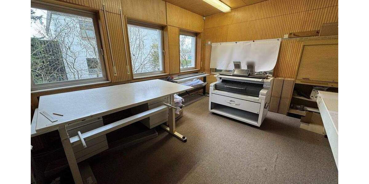 POTENZIALSTARKES BÜROHAUS MIT GARAGEN UND VIEL PLATZ IN DORTMUND BODELSCHWINGH zimmer