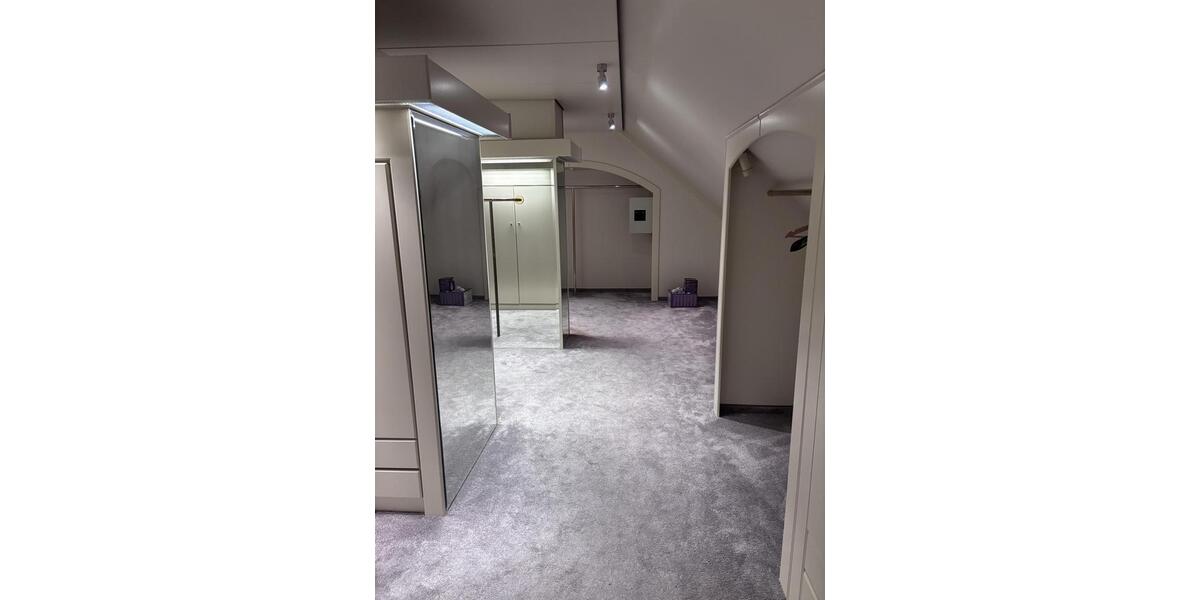 Einfamilienhaus Dortmund Hombruch - 2 Zimmer, 150 m&sup2;, 1.000&euro; | Angebot:25754031