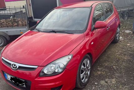 Hyundai i30 134.000 km 2.400 &euro; Essen 45139