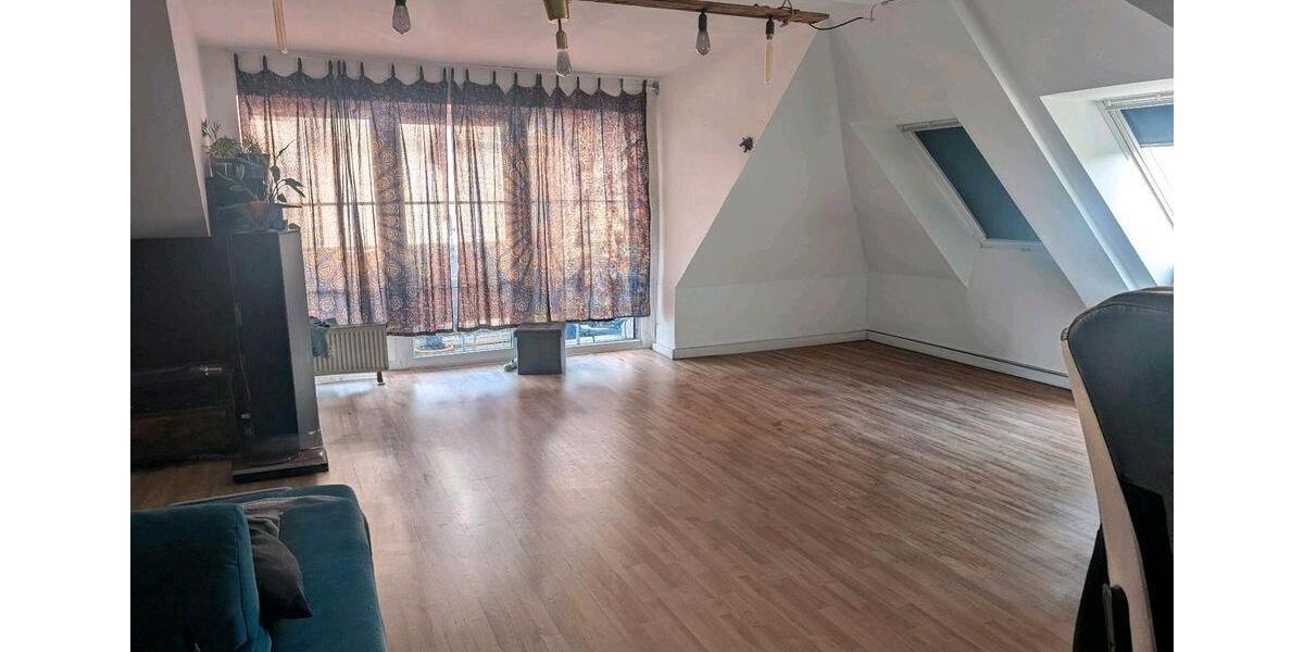 Dachgeschoßwohnung Bochum Bochum-Südwest - 3 Zimmer, 110 m&sup2;, 980&euro; | Angebot:26347710