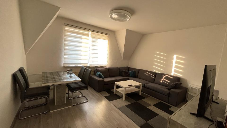 Helle Wohnung in ruhiger Lage mit Balkon