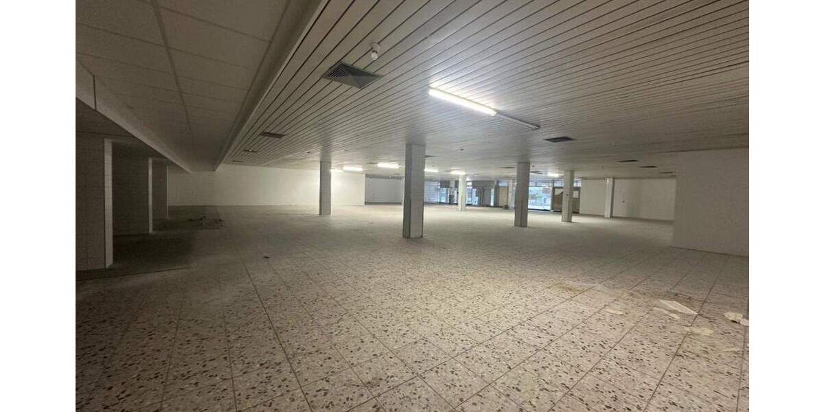 Einzelhandel zu vermieten Ladenlokal Gewerbeeinheit zimmer