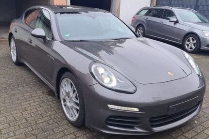 Porsche Panamera 117.000 km 34.500 € Oberhausen 46147