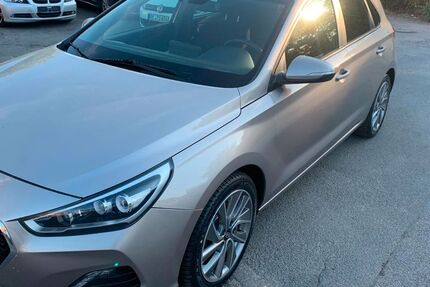 Hyundai i30 147.800 km 10.300 &euro; Marl 45770