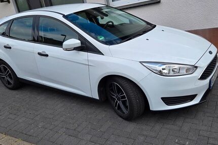 Ford Focus 45.000 km 12.200 &euro; Bochum 44879